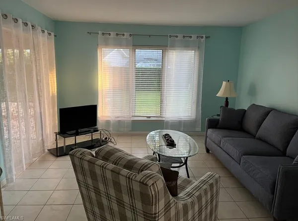 $2,995 | 240 Palm River Boulevard, Unit C102, Naples, FL 34110