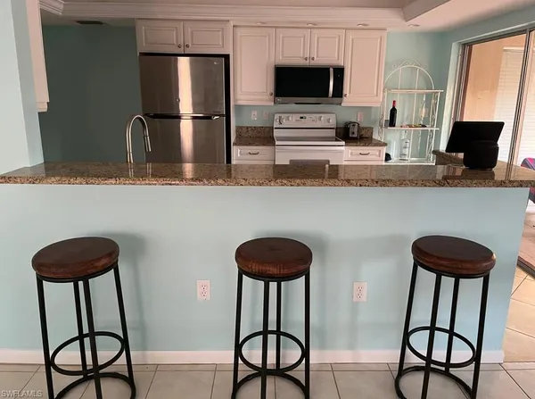 $2,995 | 240 Palm River Boulevard, Unit C102, Naples, FL 34110