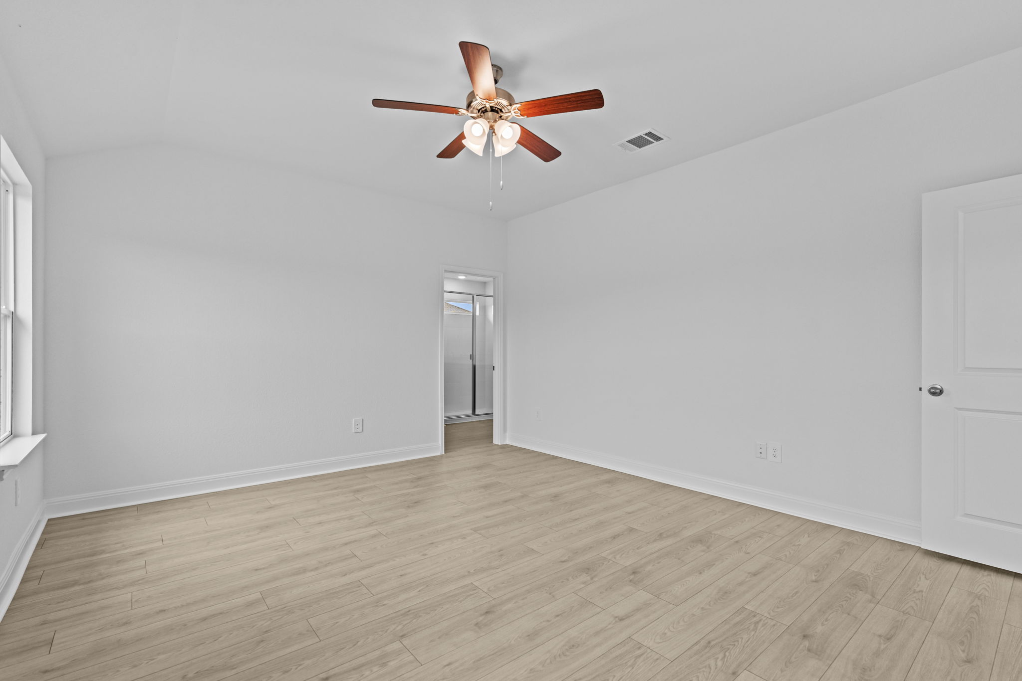 253 Rivers Edge Drive Georgetown, TX 78628 - Photo 7 of 34