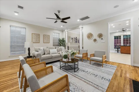 $599,900 | 5312 Hidalgo Street, Houston, TX 77056