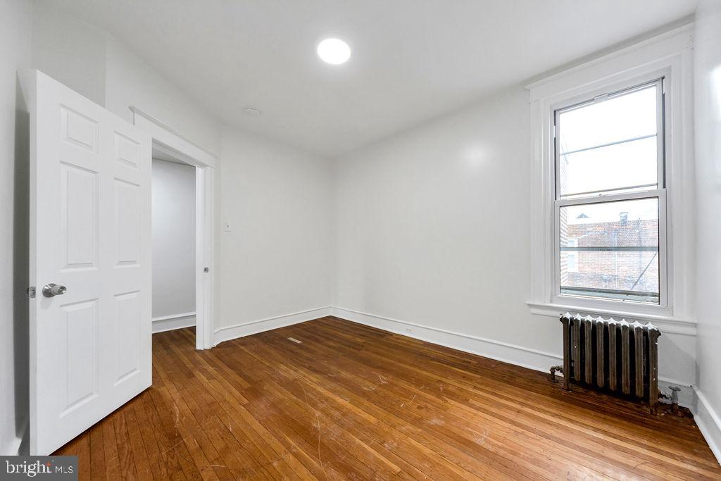 274 Avon Road Upper Darby, PA 19082 - Photo 19 of 24