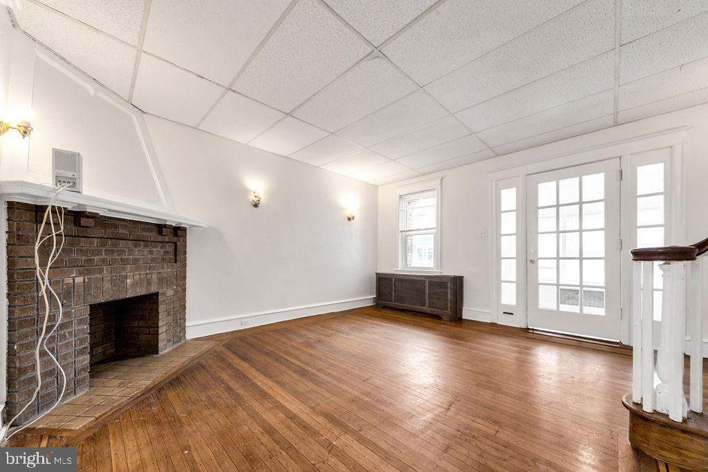 274 Avon Road Upper Darby, PA 19082 - Photo 5 of 24