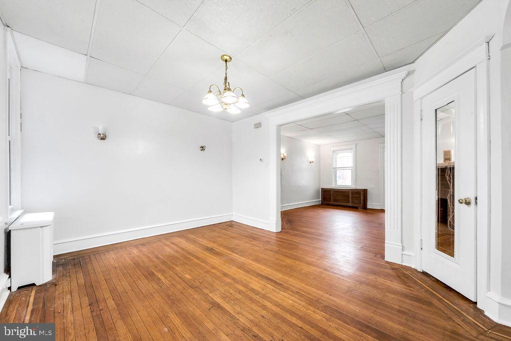 274 Avon Road Upper Darby, PA 19082 - Photo 9 of 24