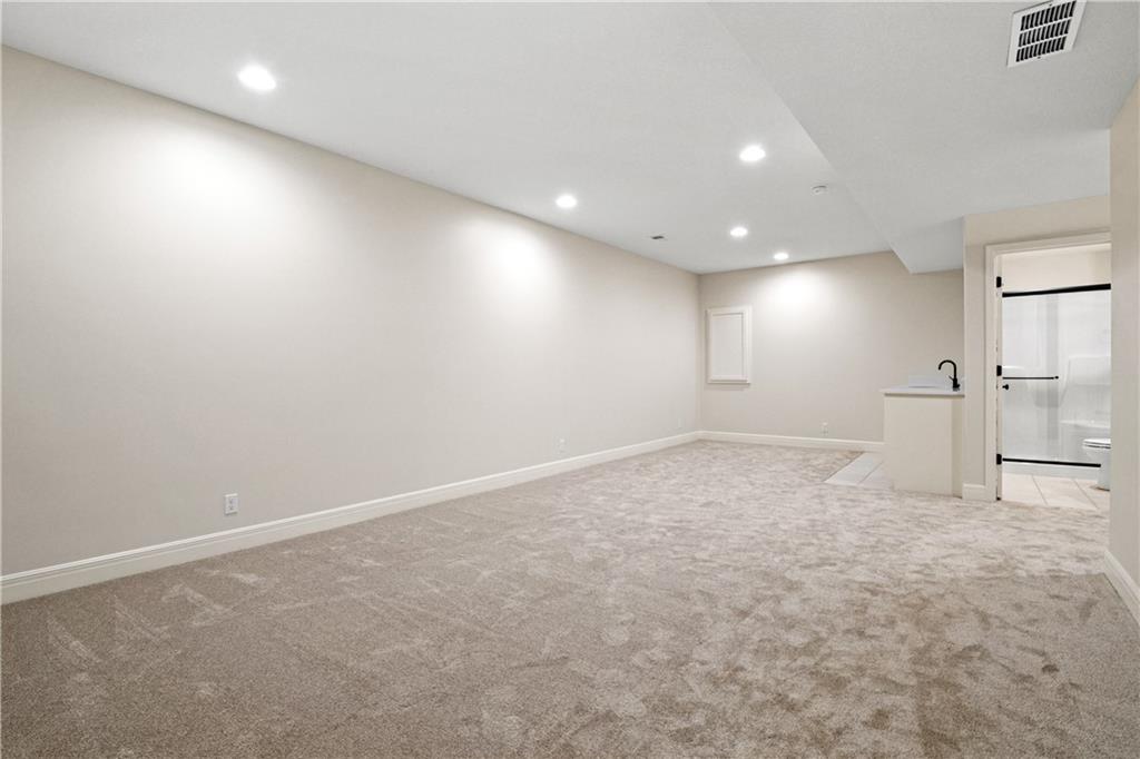 25345 West 148th Street Olathe, KS 66061 - Photo 14 of 36