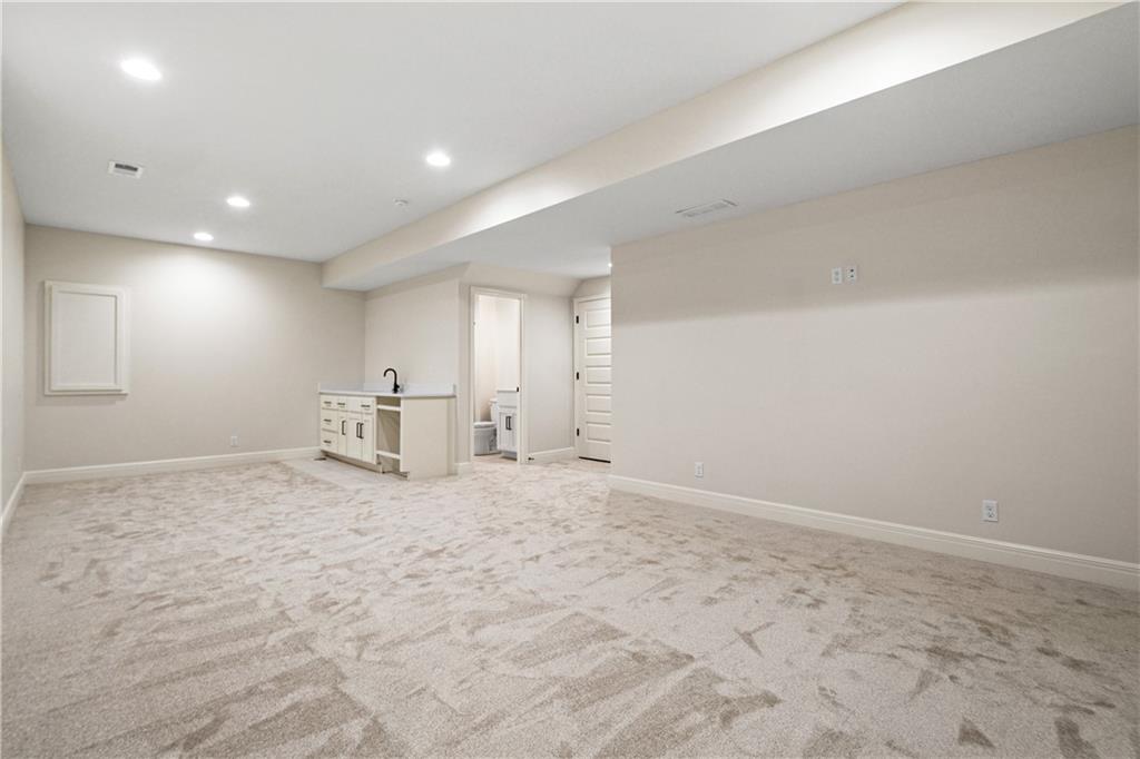 25345 West 148th Street Olathe, KS 66061 - Photo 16 of 36