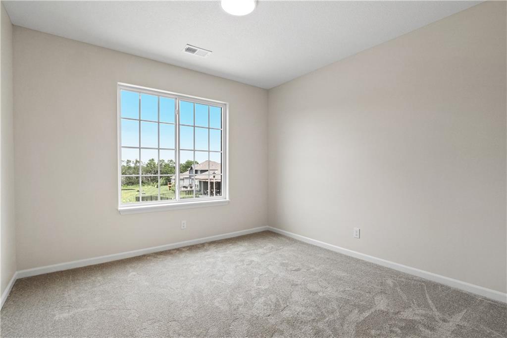 25345 West 148th Street Olathe, KS 66061 - Photo 26 of 36