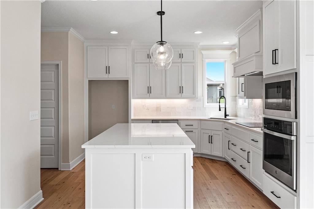 25345 West 148th Street Olathe, KS 66061 - Photo 7 of 36