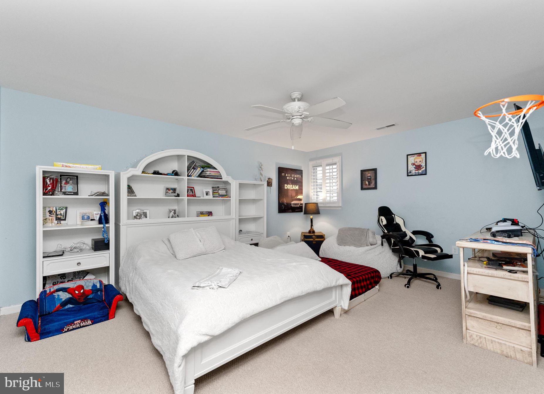 870 Reynards Run Blue Bell, PA 19422 - Photo 23 of 30 a bed room with a bed and a chair