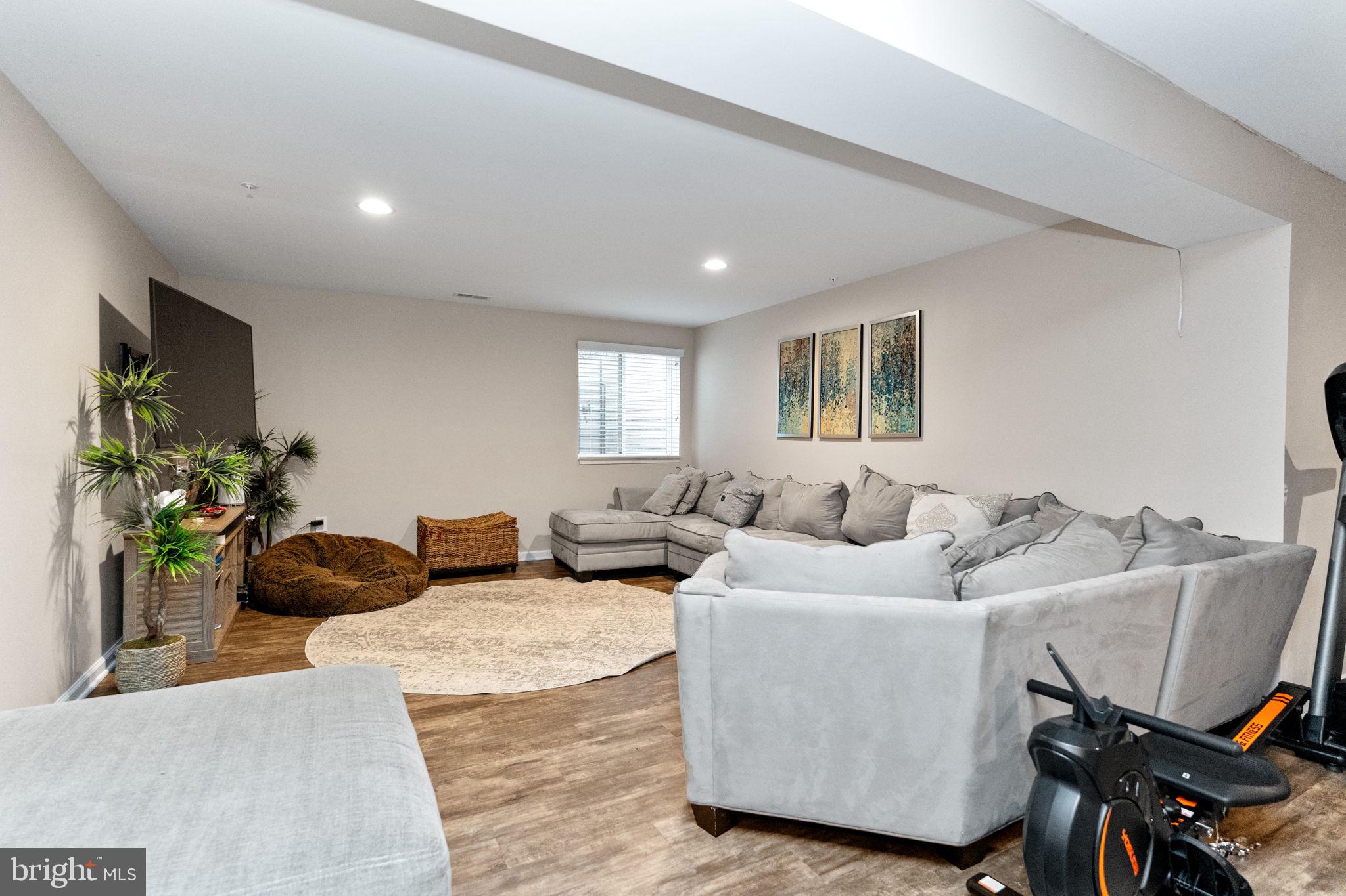 870 Reynards Run Blue Bell, PA 19422 - Photo 26 of 30 a living room with furniture and a couch