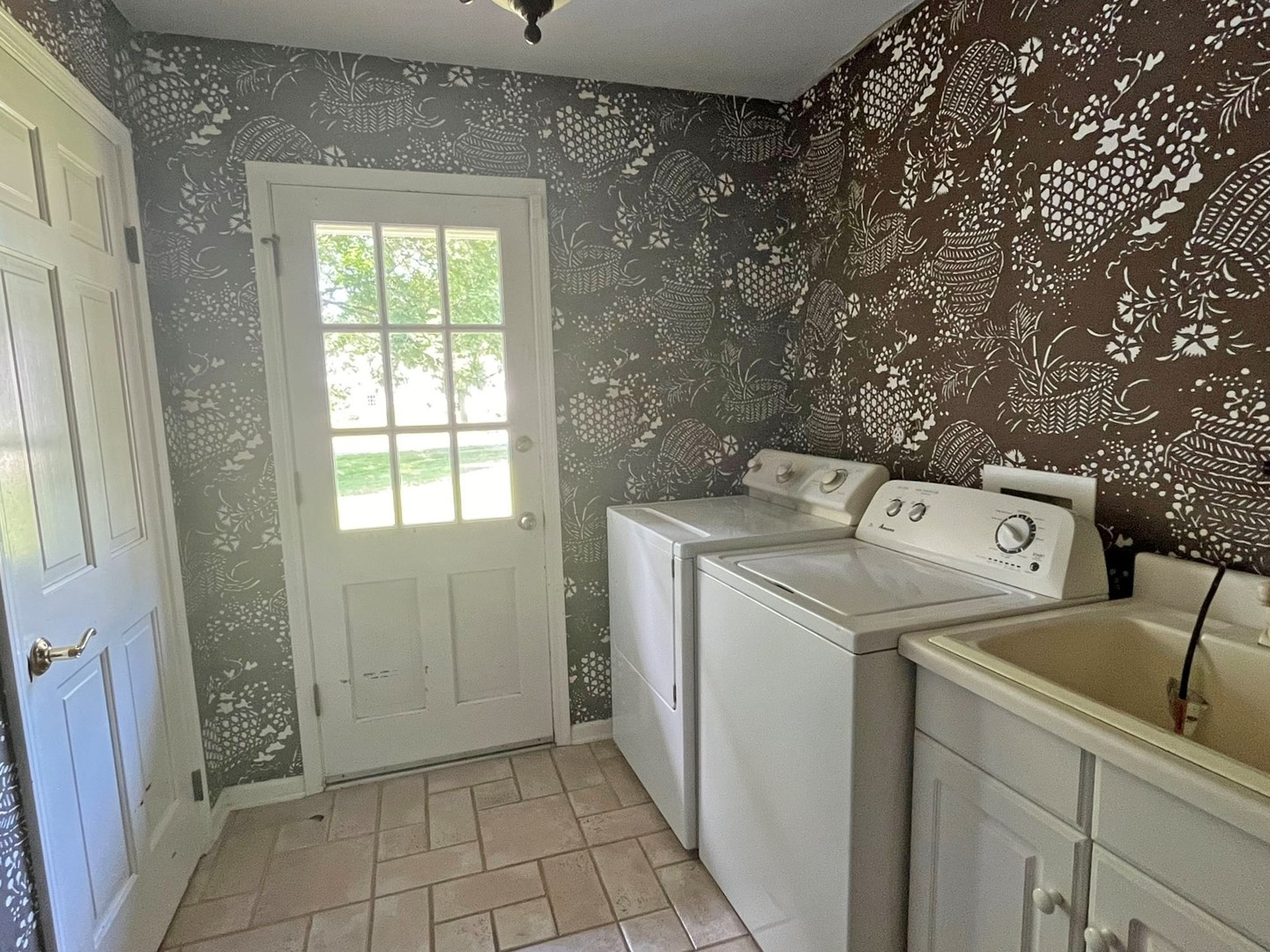 465 Sunset Road Barrington, IL 60010 - Photo 14 of 22 Gallery Image 14