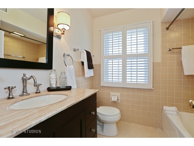 1165 Woodview Road Burr Ridge, IL 60527 - Photo 14 of 24
