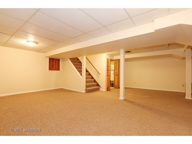 1165 Woodview Road Burr Ridge, IL 60527 - Photo 17 of 24