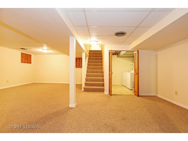 1165 Woodview Road Burr Ridge, IL 60527 - Photo 18 of 24