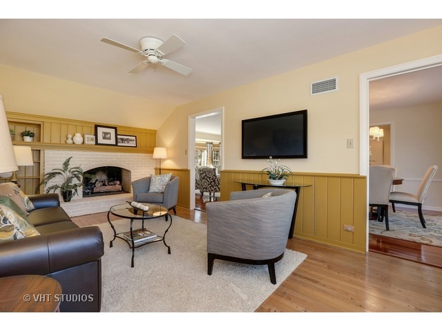 1165 Woodview Road Burr Ridge, IL 60527 - Photo 10 of 24