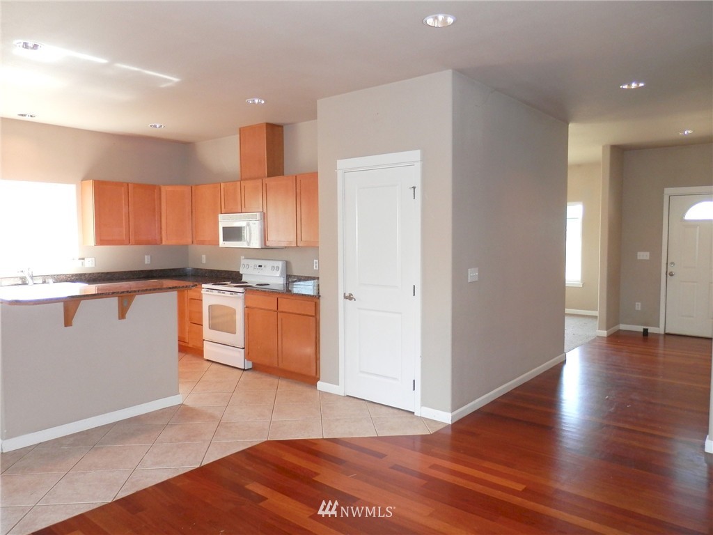 6210 192nd Lane Southwest Rochester, WA 98579 - Photo 4 of 23