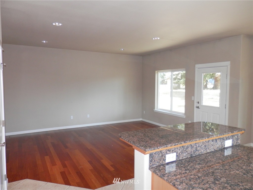 6210 192nd Lane Southwest Rochester, WA 98579 - Photo 7 of 23