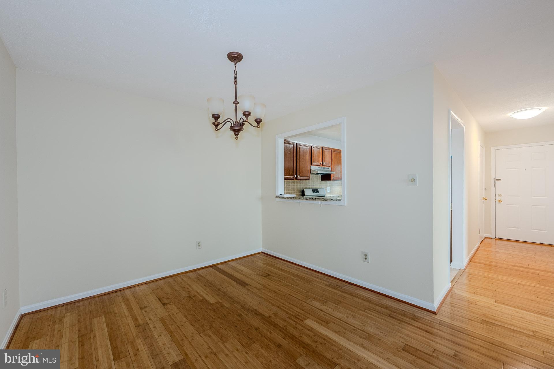 10176 Oakton Terrace Road, Unit 10176 Oakton, VA 22124 - Photo 15 of 35