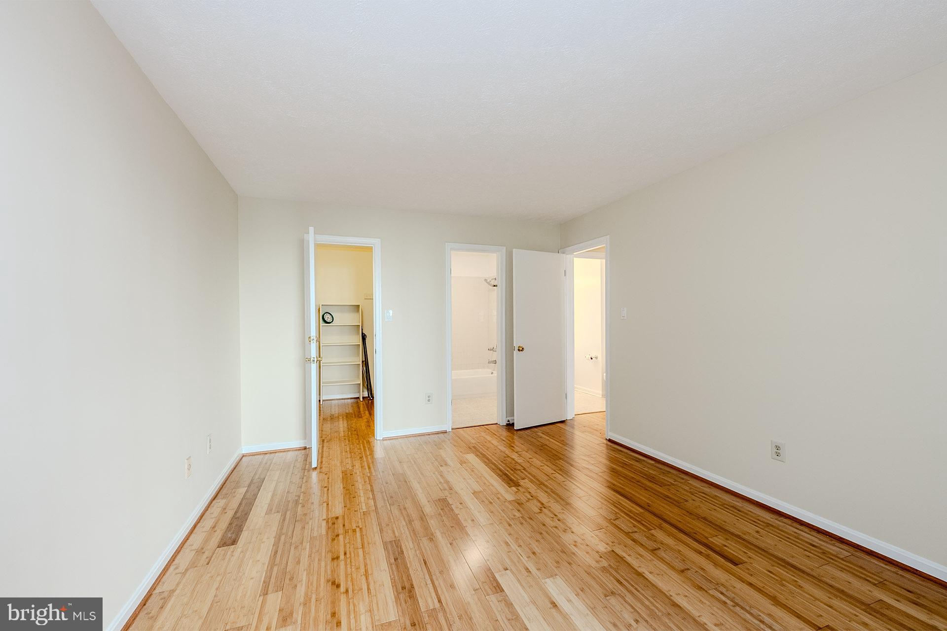10176 Oakton Terrace Road, Unit 10176 Oakton, VA 22124 - Photo 18 of 35
