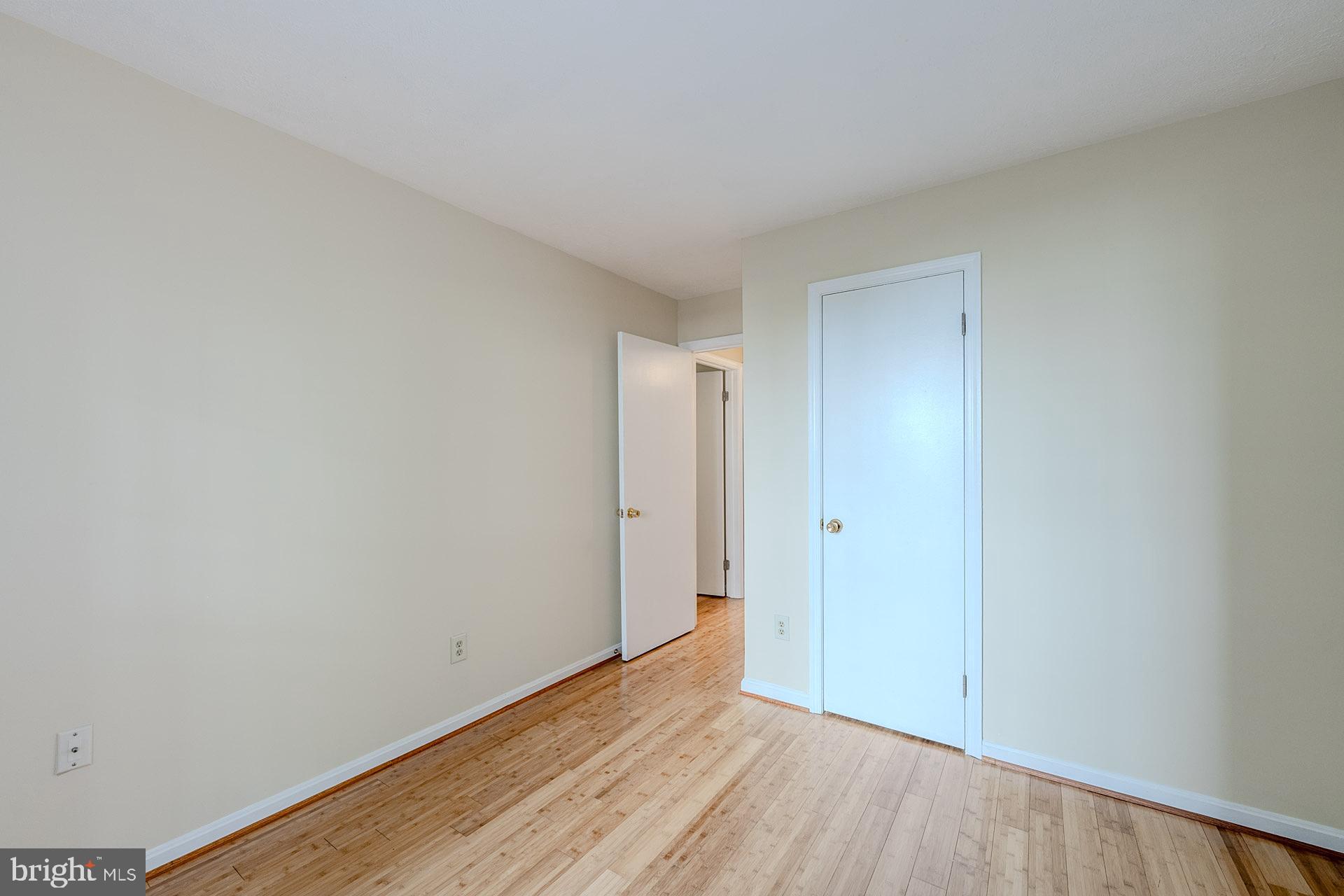 10176 Oakton Terrace Road, Unit 10176 Oakton, VA 22124 - Photo 21 of 35