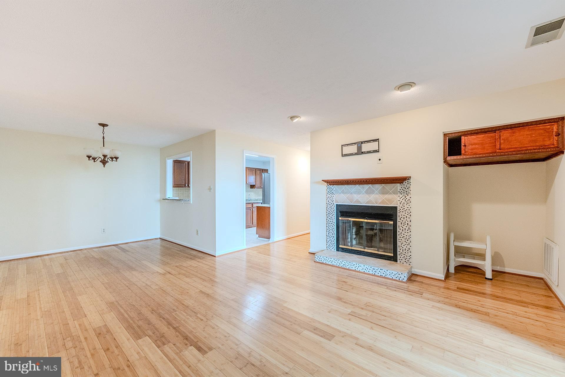 10176 Oakton Terrace Road, Unit 10176 Oakton, VA 22124 - Photo 9 of 35