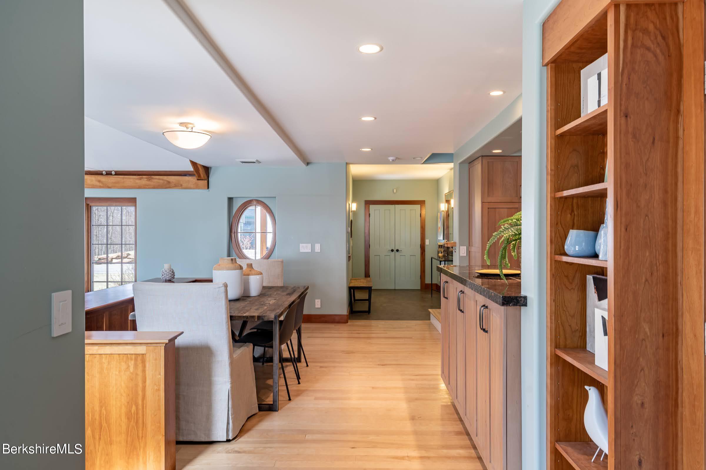 333 Leonhardt Road Becket, MA 01223 - Photo 30 of 58 30 center hall 2