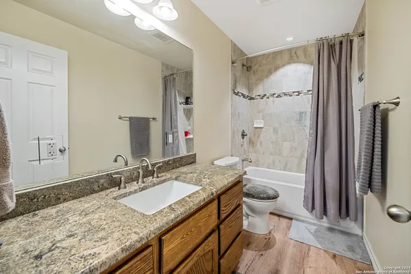 $395,000 | 100 Breesport Drive, Sandia, TX 78383