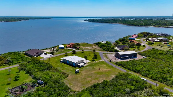 $395,000 | 100 Breesport Drive, Sandia, TX 78383