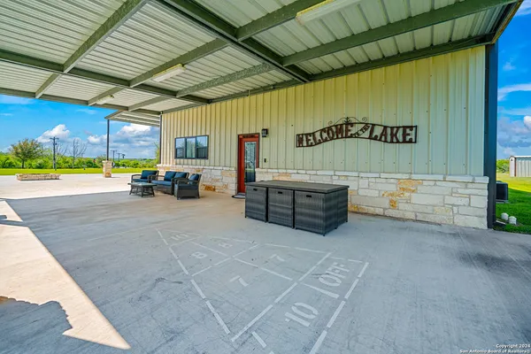 $395,000 | 100 Breesport Drive, Sandia, TX 78383