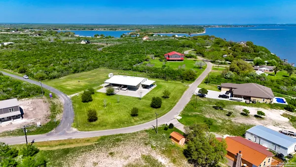 $395,000 | 100 Breesport Drive, Sandia, TX 78383