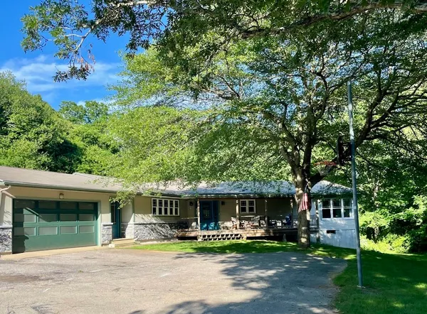 $2,450 | 55 Pine Hill Road, South Kingstown, RI 02879