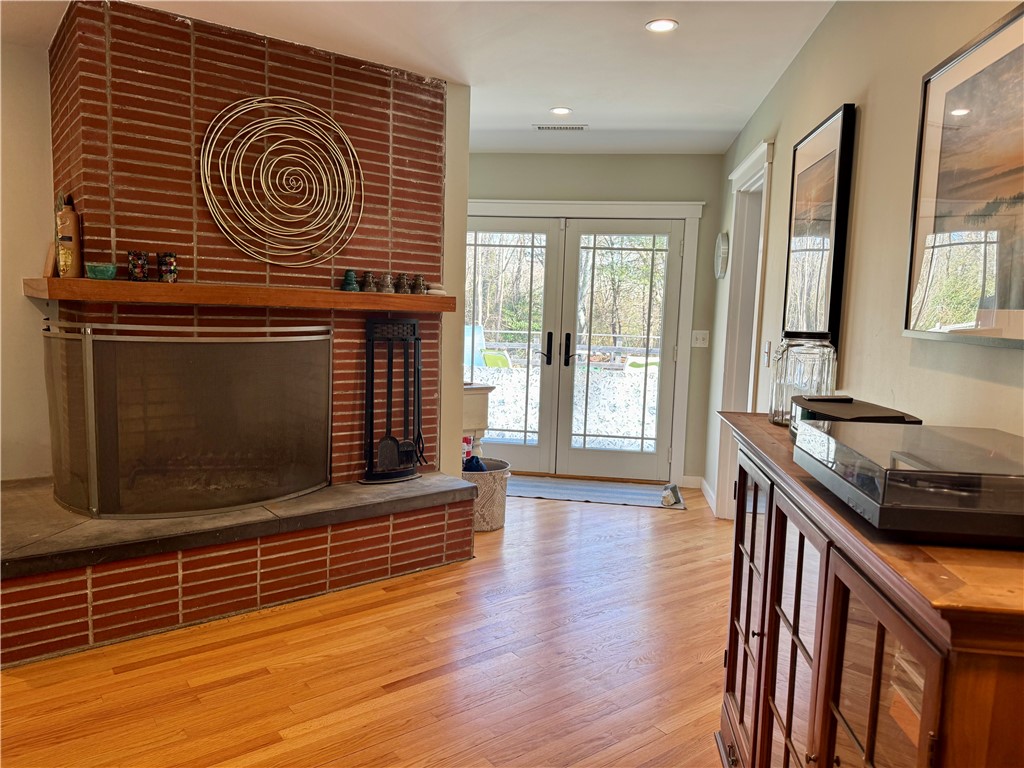 55 Pine Hill Road South Kingstown, RI 02879 - Photo 10 of 41 Looking from living room to the back deck