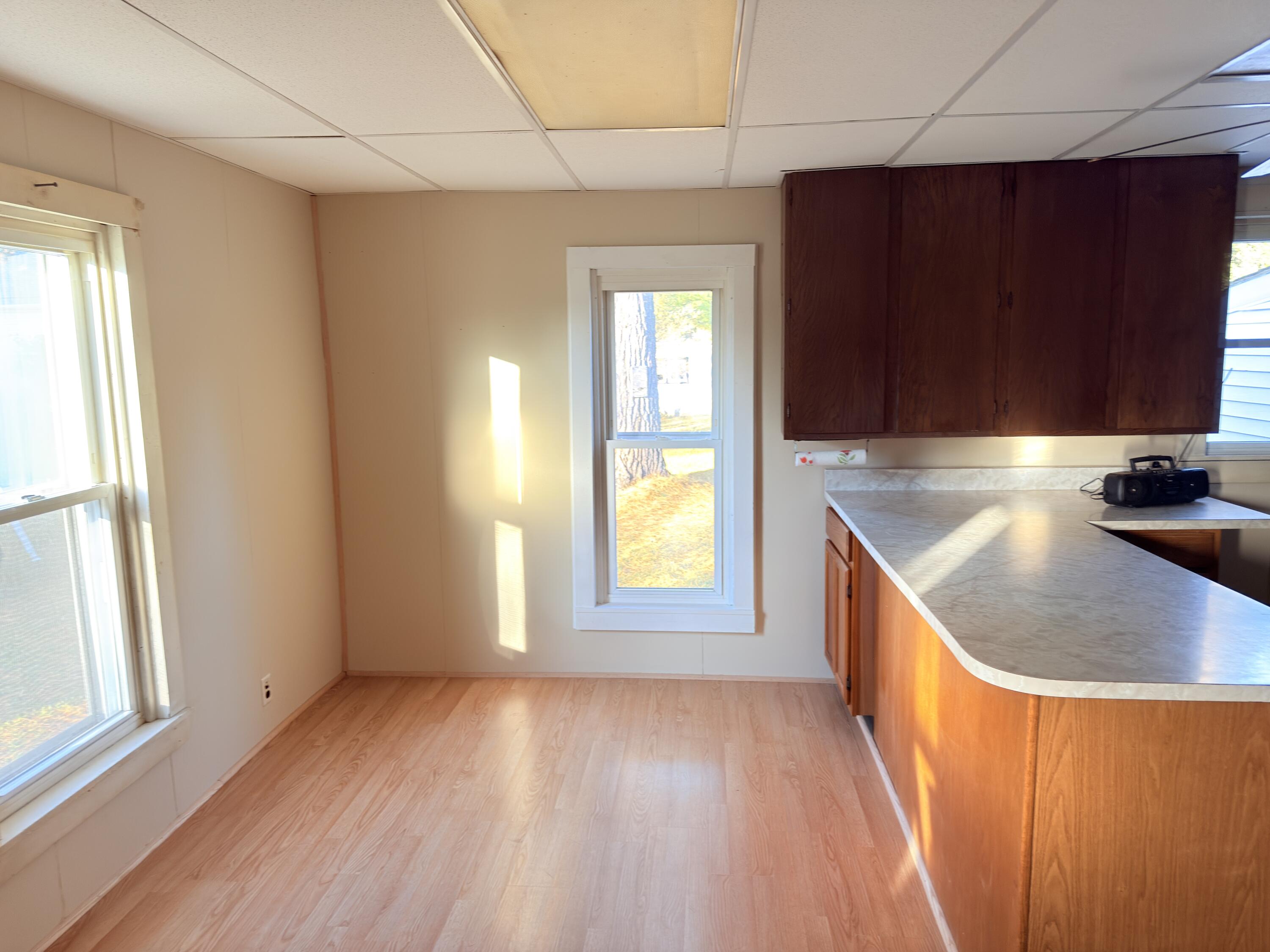 411 North Higbee Street Reed City, MI 49677 - Photo 3 of 16 IMG_1399