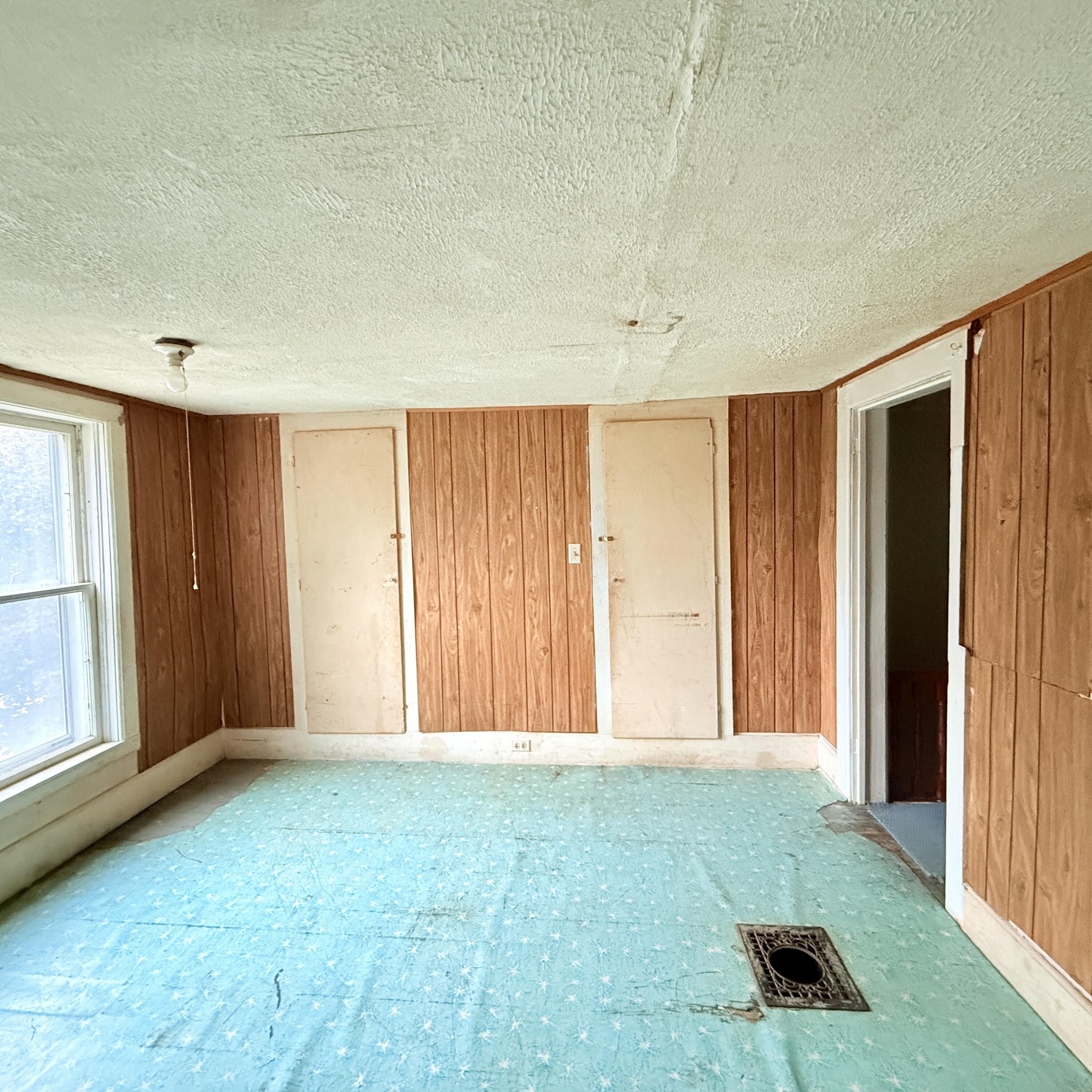 411 North Higbee Street Reed City, MI 49677 - Photo 8 of 16 IMG_1329