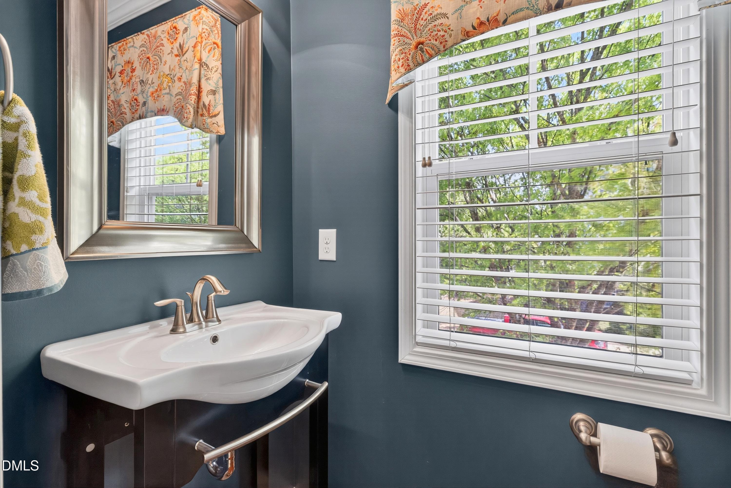 1421 Ardara Lane Raleigh, NC 27607 - Photo 15 of 38 Scene-35