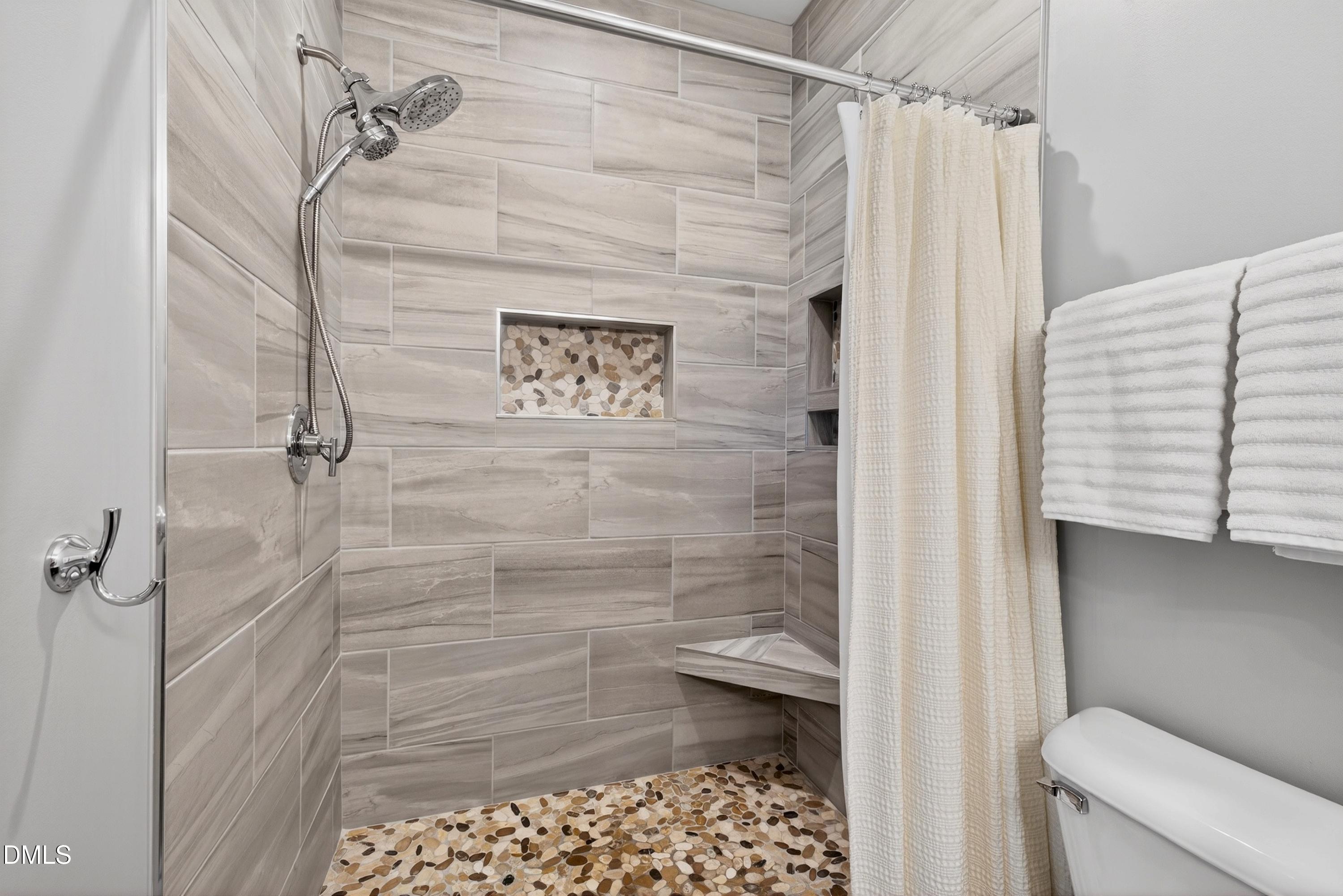 1421 Ardara Lane Raleigh, NC 27607 - Photo 22 of 38 Scene-44