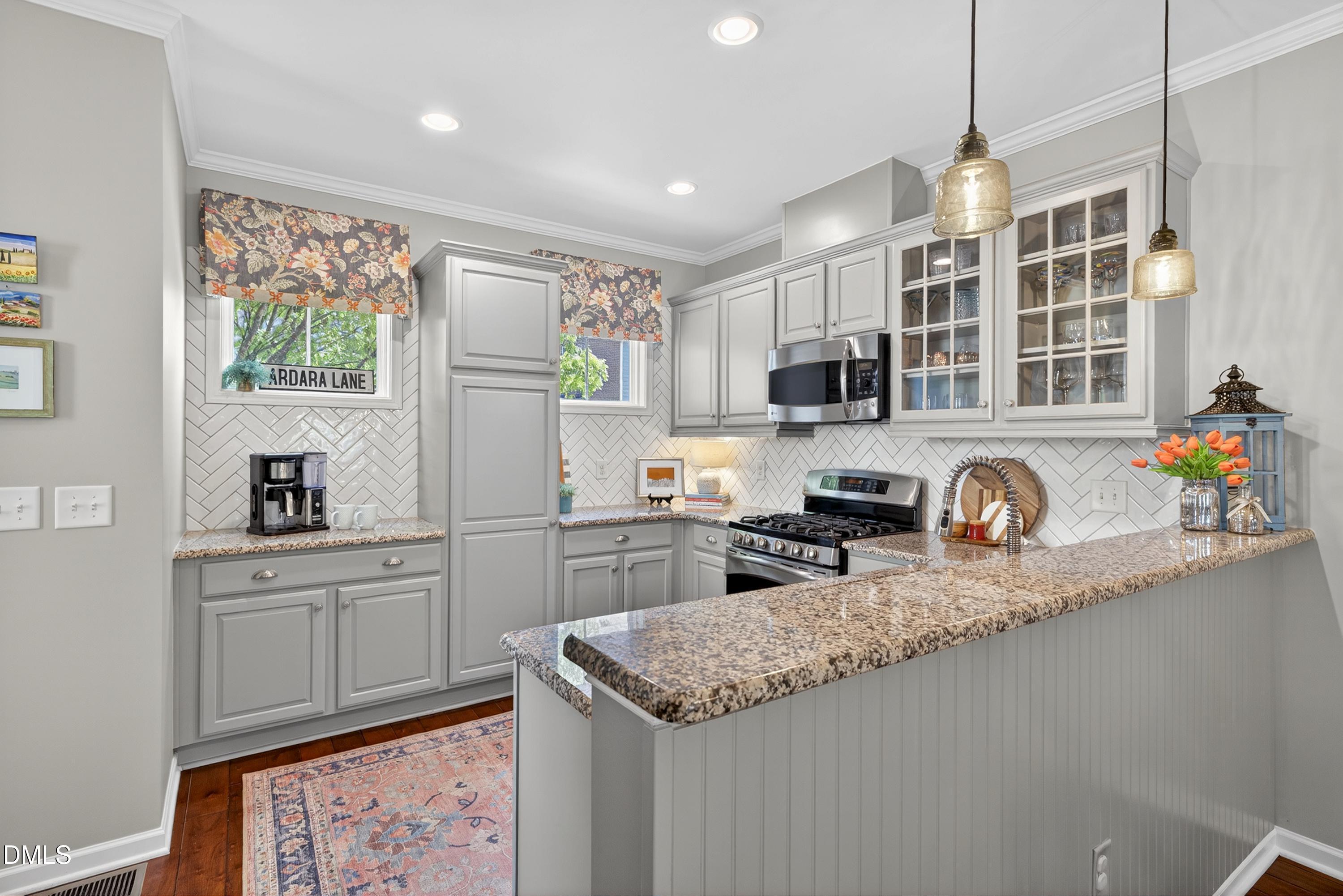 1421 Ardara Lane Raleigh, NC 27607 - Photo 9 of 38 Scene-29