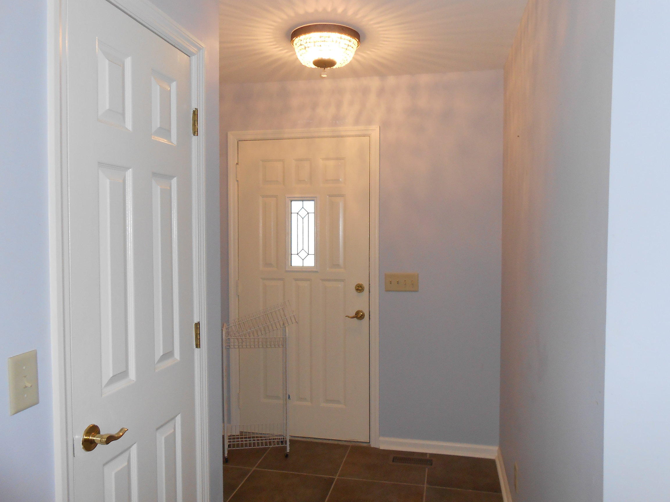 225 Old Segars Road Rocky Face, GA 30740 - Photo 4 of 29 Foyer.jpg