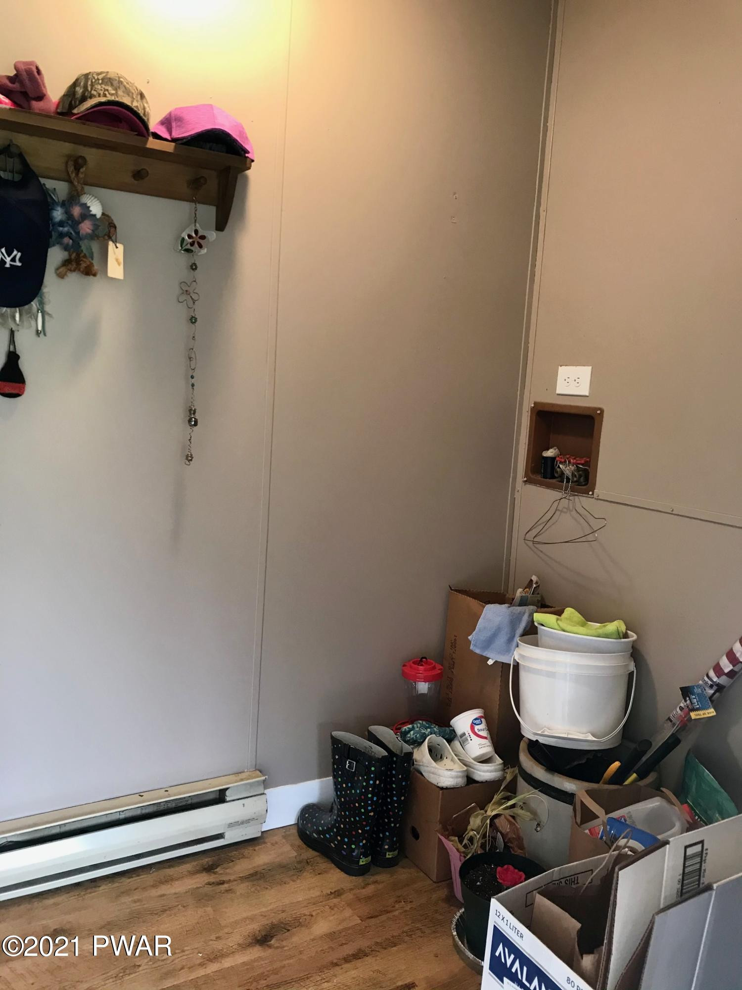 10 Como Road Lakewood, PA 18439 - Photo 26 of 31 mudroom - laundry