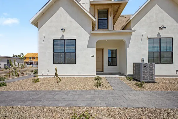$2,250 | 8232 East University Drive, Unit 105, Mesa, AZ 85207