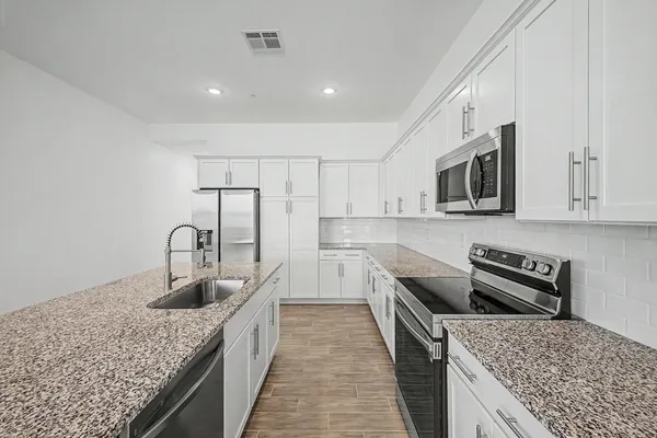 $2,250 | 8232 East University Drive, Unit 105, Mesa, AZ 85207