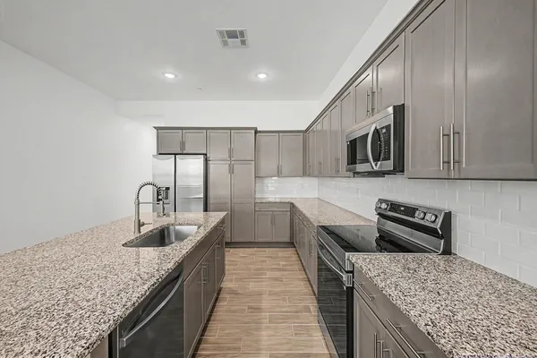 $2,250 | 8232 East University Drive, Unit 105, Mesa, AZ 85207