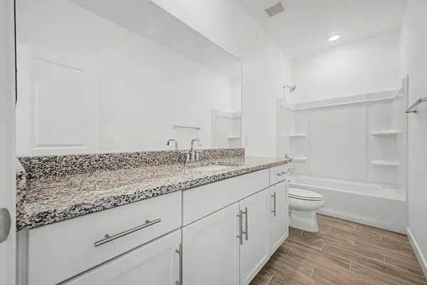 $2,250 | 8232 East University Drive, Unit 105, Mesa, AZ 85207