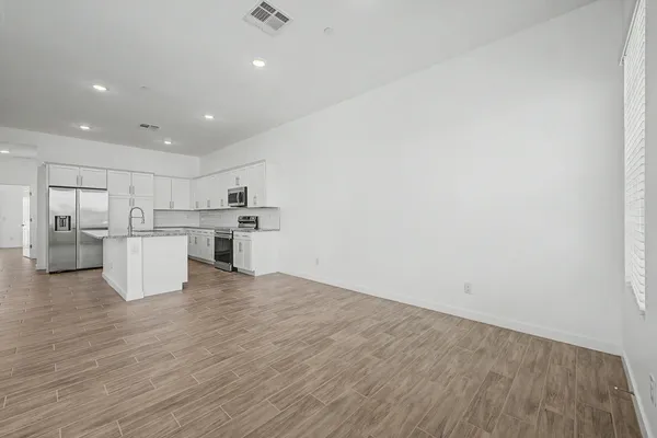 $2,250 | 8232 East University Drive, Unit 105, Mesa, AZ 85207