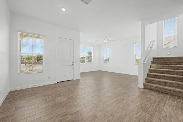 $2,250 | 8232 East University Drive, Unit 105, Mesa, AZ 85207