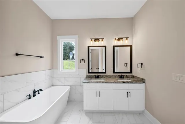 $749,900 | 359 Oxford Road, Ball Ground, GA 30107