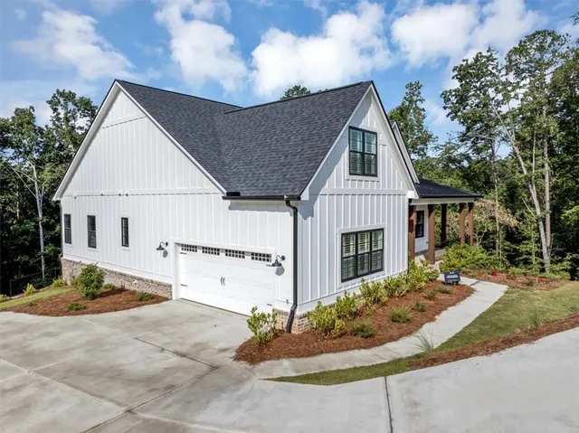 $749,900 | 359 Oxford Road, Ball Ground, GA 30107