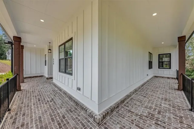 $749,900 | 359 Oxford Road, Ball Ground, GA 30107