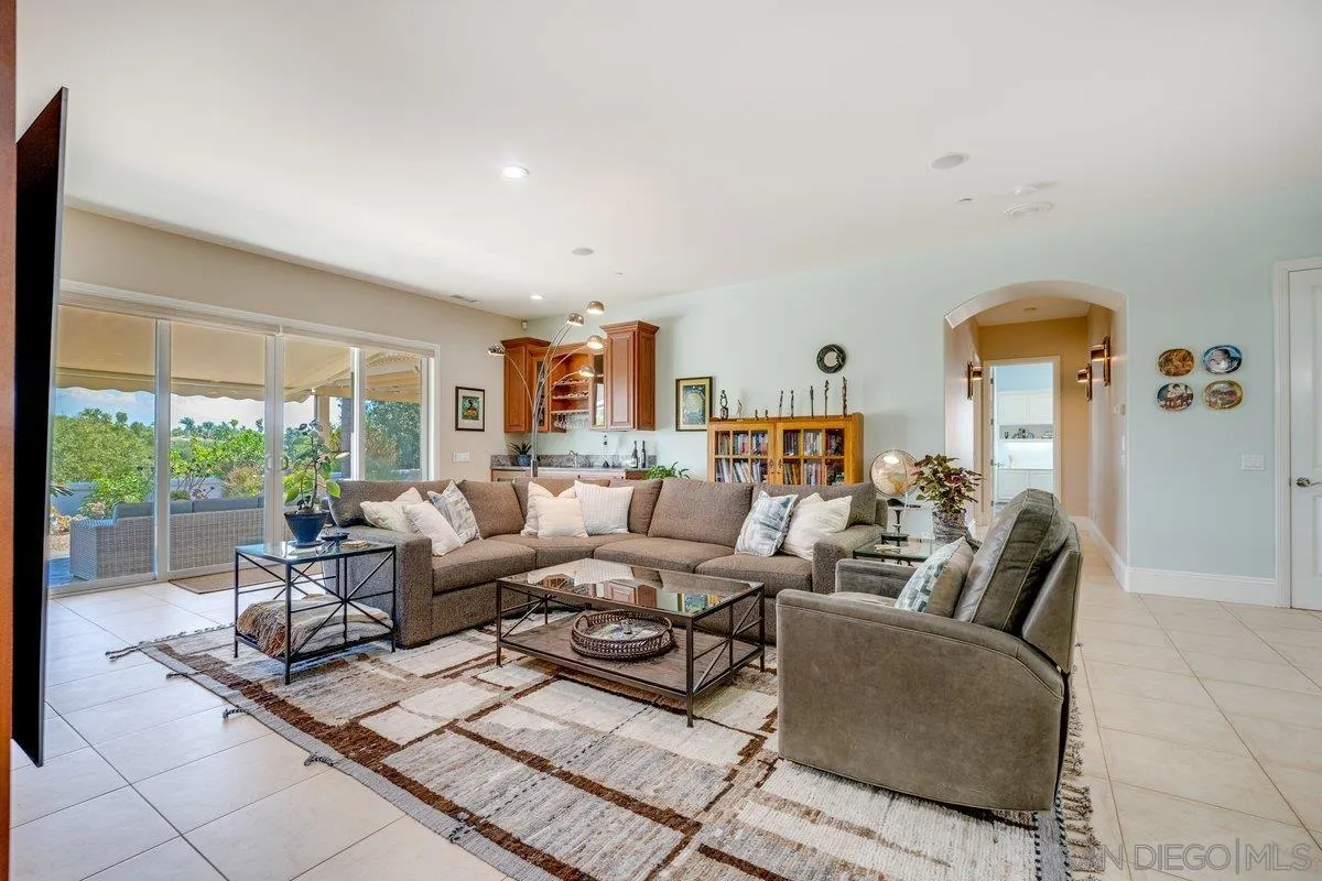 2860 Via Rancheros Way Fallbrook, CA 92028 - Photo 16 of 74 Gallery Image 16