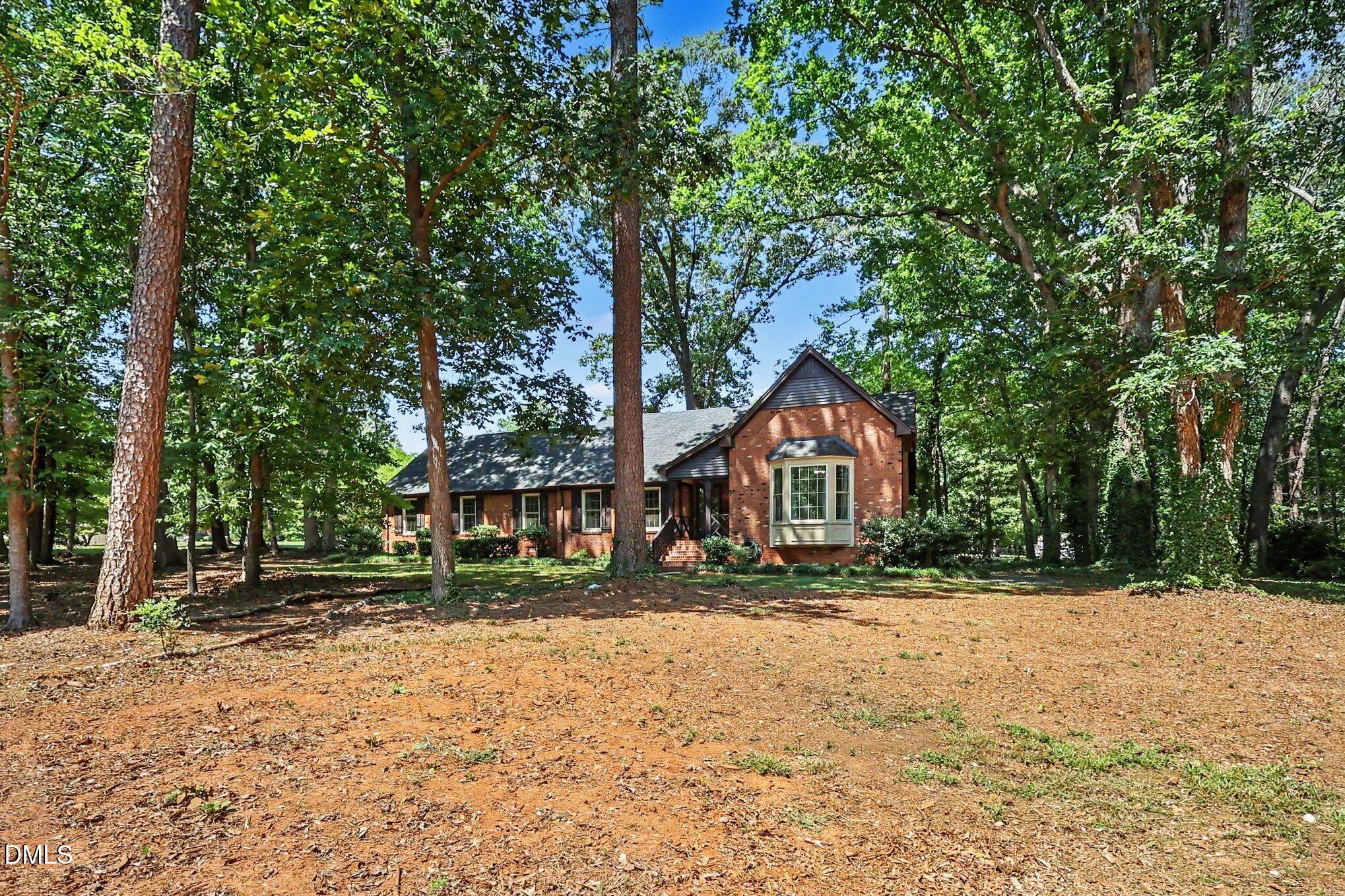 5221 Dutchman Drive Raleigh, NC 27606 - Photo 5 of 53 004_kv0a1613_338