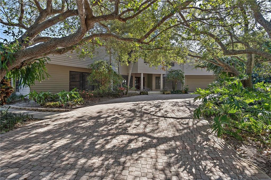 18 Simara Street Stuart, FL 34996 - Photo 4 of 34 Gallery Image 4
